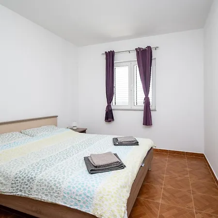Apartman With Parking Space Vrsi, Zadar - 15944