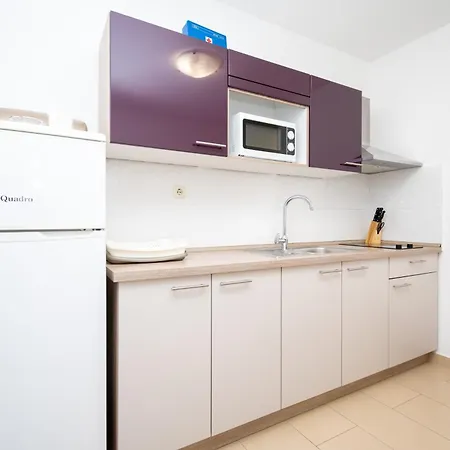 Apartman With Parking Space Vrsi, Zadar - 15944 Vrsi
