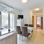 Διαμέρισμα With Parking Space Vrsi, Zadar - 15944 *