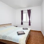 Διαμέρισμα With Parking Space Vrsi, Zadar - 15944