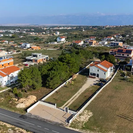 Apartments with a parking space Vrsi, Zadar - 15944 Vrsi