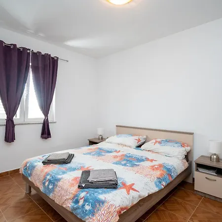 Апартаменты With Parking Space Vrsi, Zadar - 15944 Врси